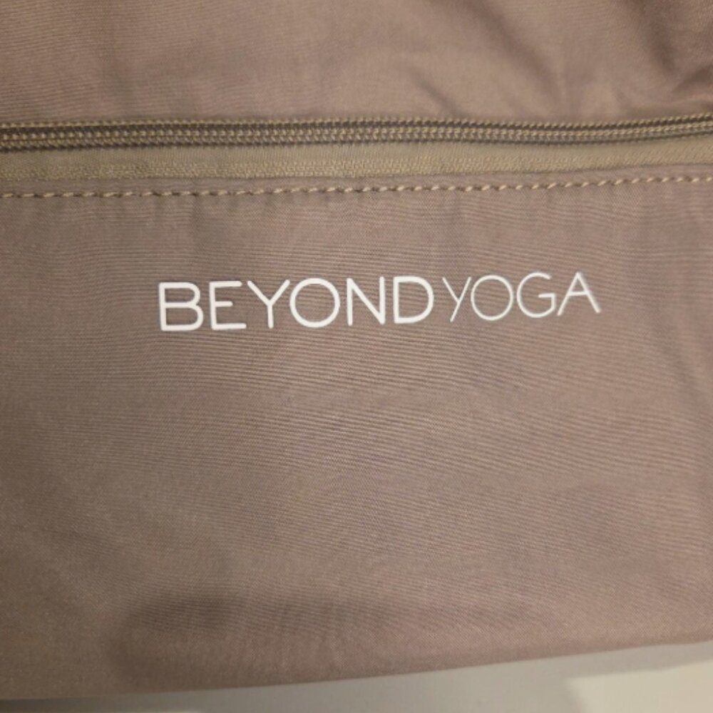 BEYOND YOGA Convertible Backpack Gym Bag Tote BIRCH (Taupe) - Picture 8 of 8